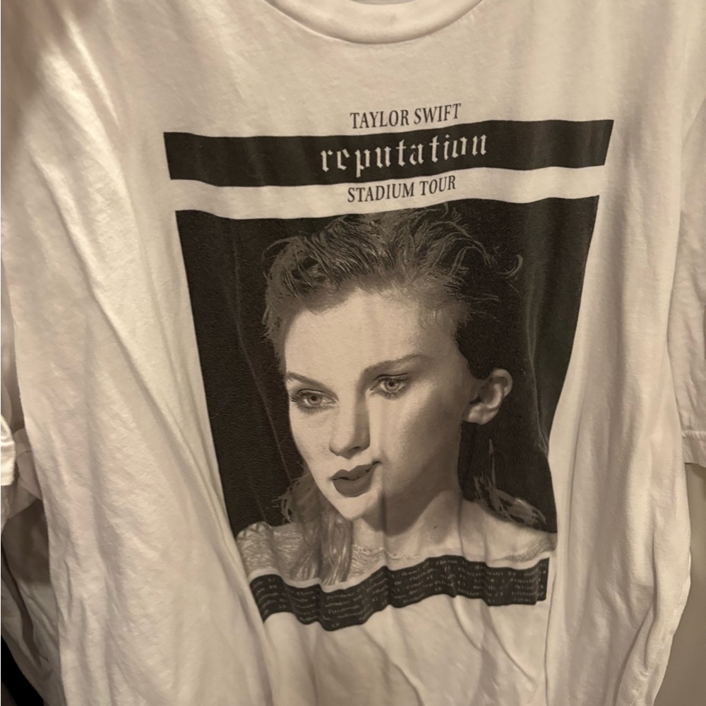 Taylor swift Reputation shirt